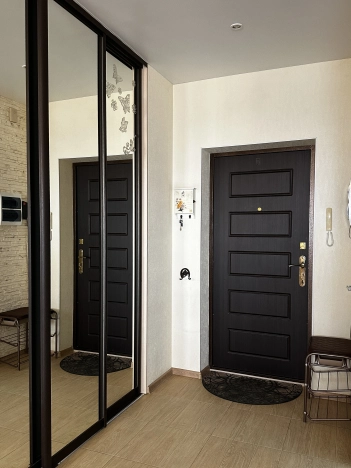 Купить квартиру на улице Новороссийская в Волгограде. Вариант № 9741294, 34, площадь -  квм, цена 9600000 рублей