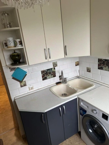 Купить однокомнатную квартиру на вторичке на улице Нижняя Красносельская в Москве. Вариант № 10493805, 11, площадь -  квм, цена 8800000 рублей