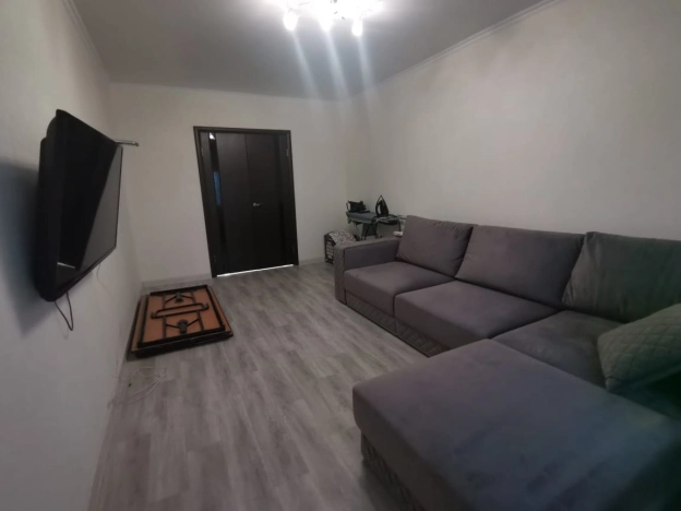 Купить трехкомнатную квартиру в Микрорайоне 8-й, Элиста в Элисте. Вариант № 31426, 2, площадь -  квм, цена 6000000 рублей