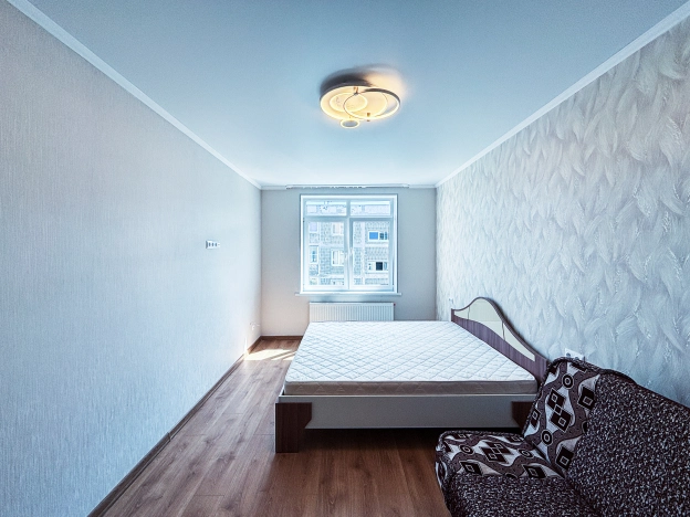 . Вариант № 42976, 13, площадь - 38.1 квм, цена 8100000 рублей