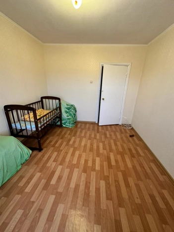 Купить трехкомнатную квартиру в Микрорайоне 8-й, Элиста в Элисте. Вариант № 6882, 5, площадь -  квм, цена 5300000 рублей