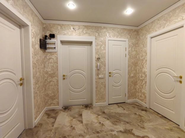 Купить трехкомнатную квартиру в Калуге. Вариант № 2834870, 24, площадь -  квм, цена 9850000 рублей