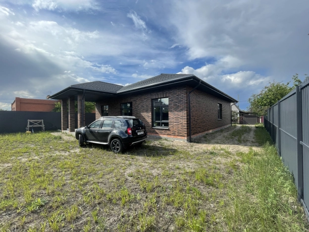 Купить дом в Воронеже. Вариант № 42688, 3, площадь -  квм, цена 15350000 рублей