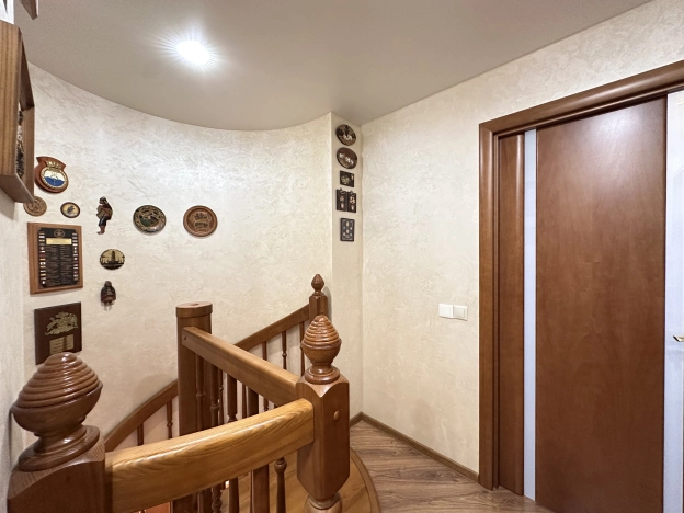 Купить многокомнатную квартиру у метро Волгоградский проспект в Москве. Вариант № 10242910, 33, площадь -  квм, цена 26000000 рублей