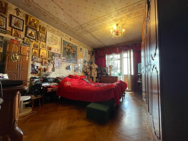 Купить трехкомнатную квартиру в районе Кировский в Санкт-Петербурге. Вариант № 3790419, 2, площадь -  квм, цена 11900000 рублей