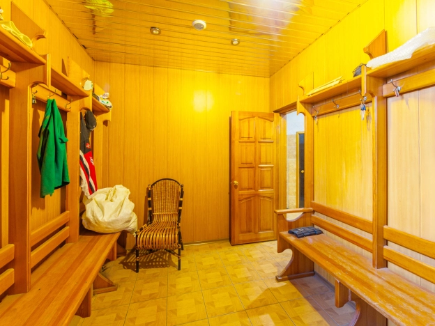 Купить коммерческую недвижимость свободного назначения в Омске. Вариант № 8287, 11, площадь -  квм, цена 10600000 рублей