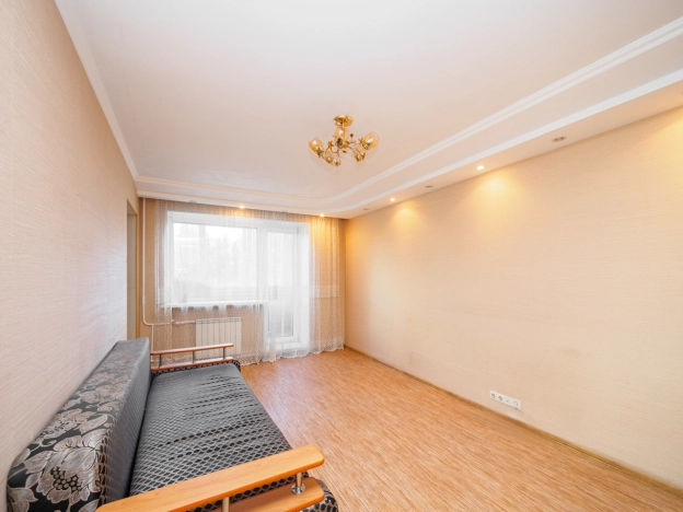 Купить однокомнатную квартиру в Омске. Вариант № 3992076, 0, площадь -  квм, цена 3250000 рублей