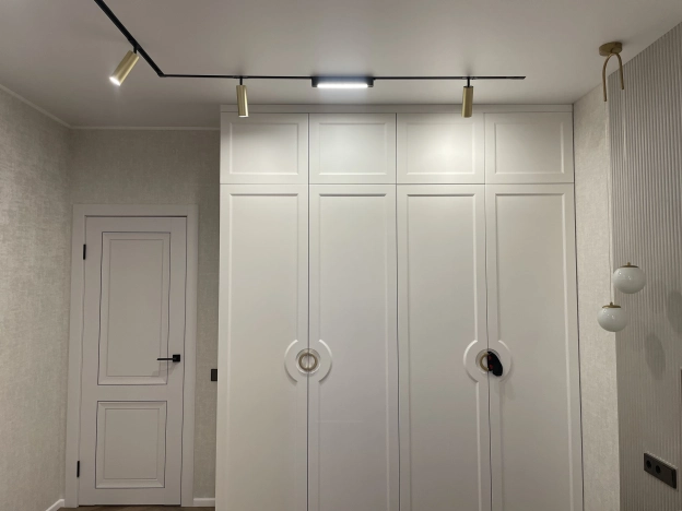 Купить двухкомнатную квартиру в Новороссийске. Вариант № 40470, 13, площадь -  квм, цена 16200000 рублей