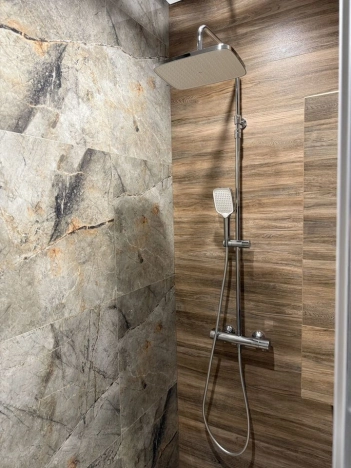 Купить квартиру в Москве. Вариант № 8096861, 8, площадь -  квм, цена 23990000 рублей