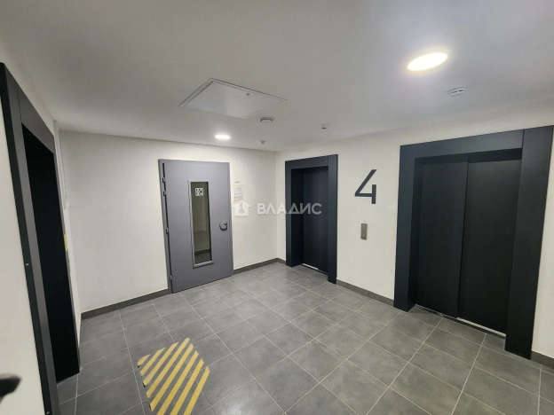 Купить однокомнатную квартиру на улице проспект Героев Донбасса в Нижнем Новгороде. Вариант № 10593770, 4, площадь - квм, цена 6800000 рублей