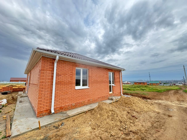 Купить дом в Элисте. Вариант № 35514, 10, площадь -  квм, цена 6500000 рублей