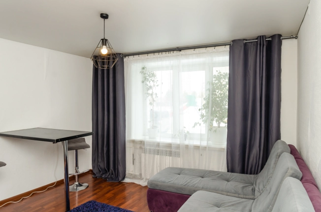 Купить квартиру на улице Выборная в Новосибирске. Вариант № 25226, 8, площадь -  квм, цена 4200000 рублей