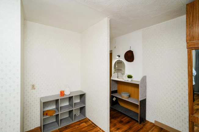 Купить квартиру в Омске. Вариант № 9098522, 18, площадь -  квм, цена 3950000 рублей