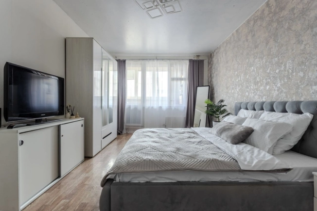 Купить трехкомнатную квартиру на улице Мустая Карима в Москве. Вариант № 10713448, 5, площадь - квм, цена 21600000 рублей