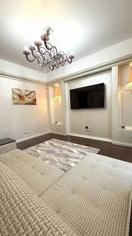 Купить квартиру в Москве. Вариант № 8305871, 8, площадь -  квм, цена 34998000 рублей