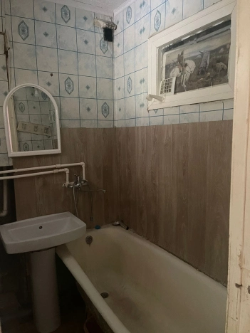 Снять квартиру в Таганроге. Вариант № 13016, 8, площадь -  квм, цена 13500 рублей