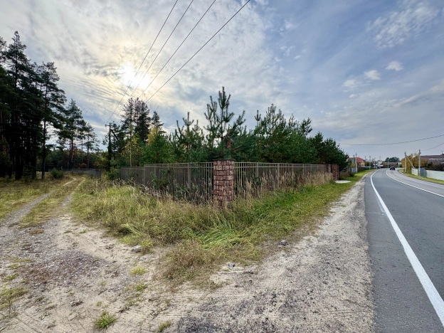 Купить земельный участок в Белоозёрском. Вариант № 7521206, 8, площадь -  квм, цена 750000 рублей