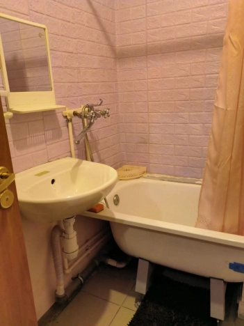 Купить однокомнатную квартиру в Санкт-Петербурге. Вариант № 10064588, 5, площадь -  квм, цена 5200000 рублей