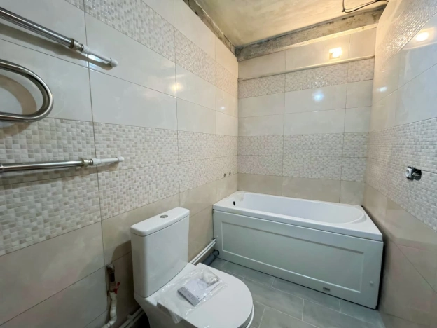 Купить однокомнатную квартиру в Калужской области. Вариант № 9882685, 5, площадь -  квм, цена 3200000 рублей