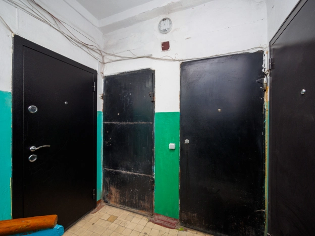 Купить однокомнатную квартиру в Омске. Вариант № 5831996, 10, площадь -  квм, цена 2490000 рублей