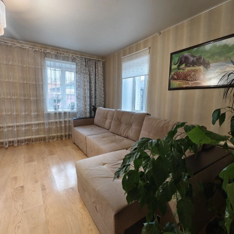 Купить дом в районе Калининский в Новосибирске. Вариант № 9083194, 3, площадь -  квм, цена 6000000 рублей