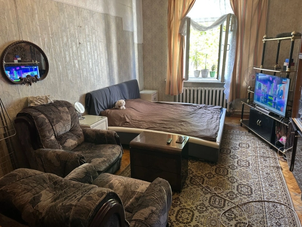 Купить комнату в Москве. Вариант № 3784804, 6, площадь -  квм, цена 9500000 рублей
