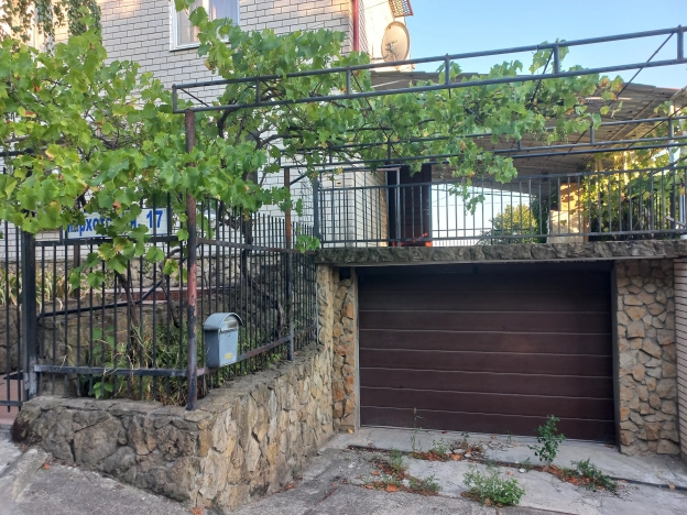 Купить дом на улице Гранатовая в Краснодарском крае. Вариант № 1601231, 1, площадь -  квм, цена 13500000 рублей