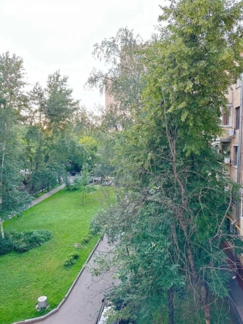 Купить квартиру в Москве. Вариант № 8159238, 8, площадь -  квм, цена 25800000 рублей