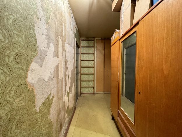 Купить трехкомнатную квартиру в районе Выборгский в Санкт-Петербурге. Вариант № 32057, 3, площадь -  квм, цена 9900000 рублей