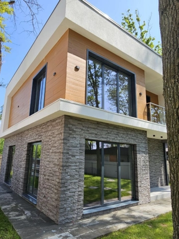 Купить дом в Москве. Вариант № 9654909, 3, площадь - квм, цена 26250000 рублей