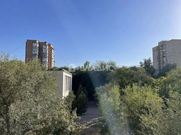 Купить трехкомнатную квартиру в Ростовской области. Вариант № 1795892, 16, площадь -  квм, цена 17200000 рублей