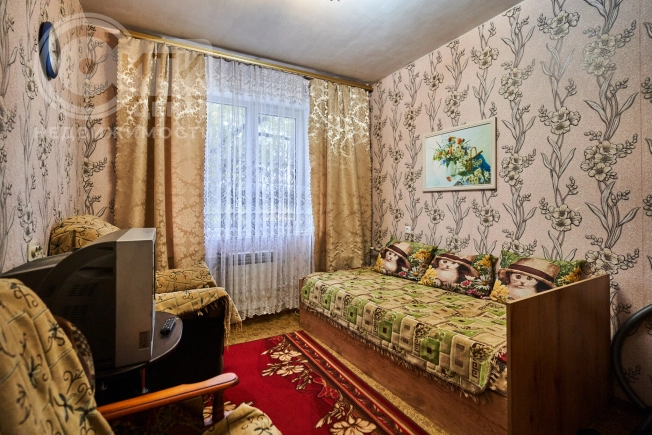 Купить трехкомнатную квартиру в Воронеже. Вариант № 7786869, 6, площадь - квм, цена 5400000 рублей