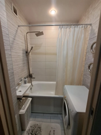 Купить двухкомнатную квартиру на улице переулок Николая Липового в Бийске. Вариант № 8451430, 16, площадь -  квм, цена 6150000 рублей