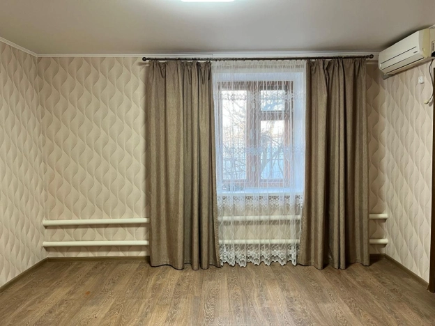 Купить трехкомнатную квартиру в районе Западный в Элисте. Вариант № 6391, 2, площадь -  квм, цена 4650000 рублей