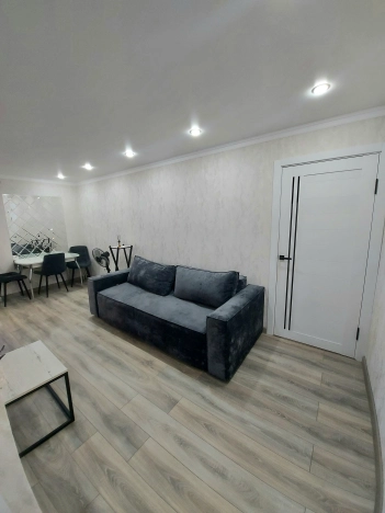 Купить двухкомнатную квартиру в Октябрьском. Вариант № 2923, 3, площадь -  квм, цена 3399000 рублей