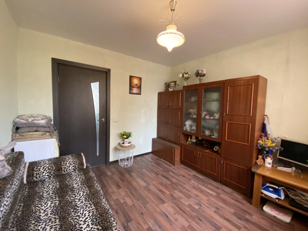 Купить четырехкомнатную квартиру в Калининграде. Вариант № 8129737, 5, площадь -  квм, цена 7799000 рублей