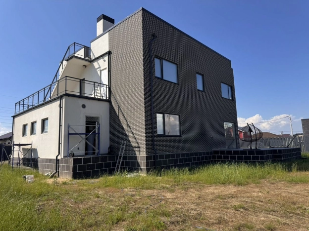 Купить дом в Санкт-Петербурге. Вариант № 2962771, 3, площадь -  квм, цена 29900000 рублей