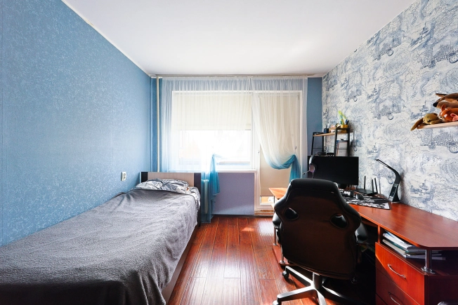 Купить трехкомнатную квартиру в Калининграде. Вариант № 8004439, 8, площадь -  квм, цена 7700000 рублей