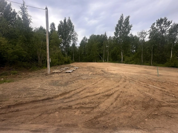 Купить земельный участок в Ленинградской области. Вариант № 9840495, 1, площадь -  квм, цена 1650000 рублей