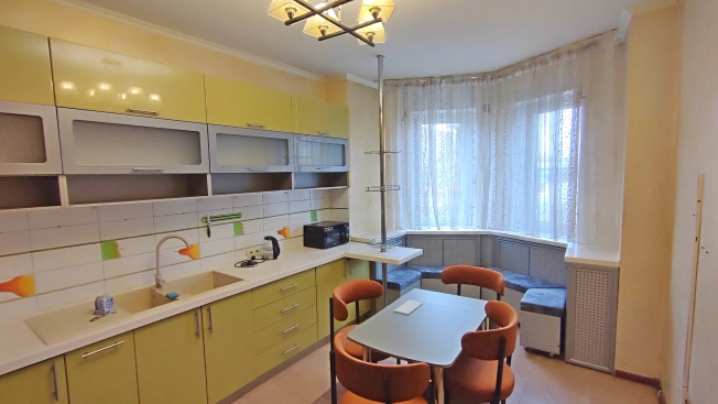 Купить двухкомнатную квартиру в Ростовской области. Вариант № 9799745, 1, площадь -  квм, цена 8500000 рублей