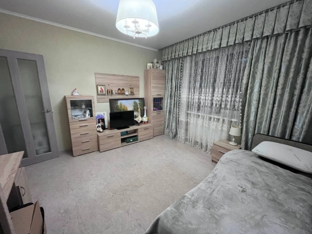 Купить трехкомнатную квартиру в Светлогорске. Вариант № 4321, 10, площадь -  квм, цена 18350000 рублей