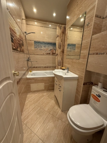 Снять квартиру в Москве. Вариант № 9511060, 8, площадь -  квм, цена 68000 рублей