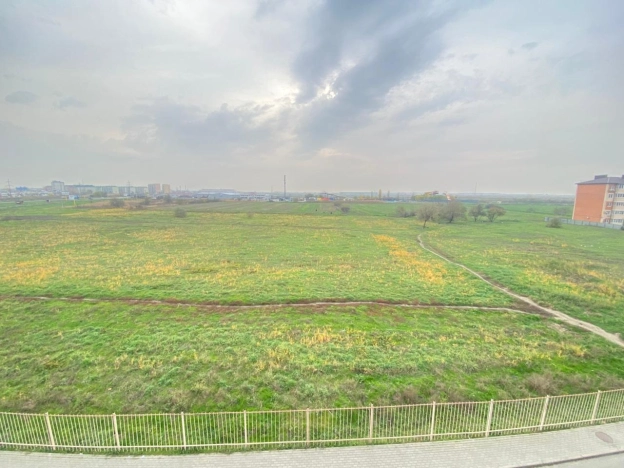 Купить однокомнатную квартиру на улице Героя А.А. Аверкиева в Краснодаре. Вариант № 10353114, 10, площадь -  квм, цена 3050000 рублей