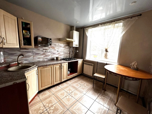 Купить двухкомнатную квартиру в Калужской области. Вариант № 7253760, 2, площадь -  квм, цена 2240000 рублей