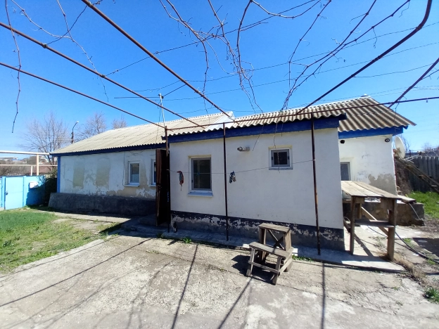 Купить дом на улице Парковая в Элисте. Вариант № 7923, 11, площадь -  квм, цена 4100000 рублей