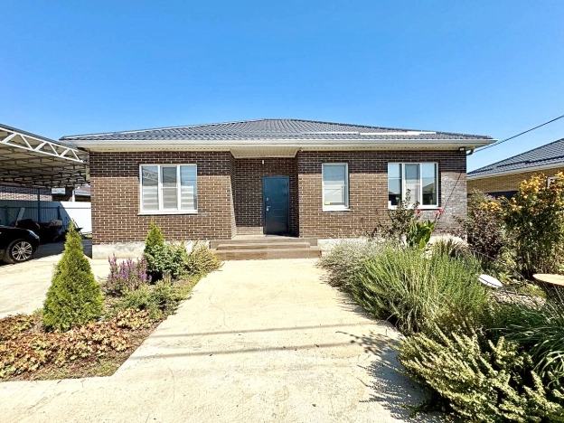 Купить дом в Краснодаре. Вариант № 7595318, 25, площадь -  квм, цена 12800000 рублей