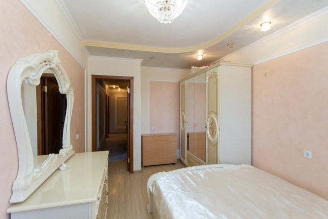 Купить трехкомнатную квартиру на вторичке в районе Фрунзенский в Владимире. Вариант № 10621, 6, площадь -  квм, цена 8700000 рублей