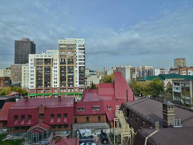 Купить трехкомнатную квартиру в районе Центральный в Новосибирске. Вариант № 1767962, 35, площадь -  квм, цена 30000000 рублей