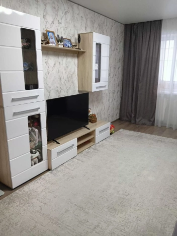 Купить трехкомнатную квартиру в Старом Осколе. Вариант № 8108799, 2, площадь -  квм, цена 5390000 рублей