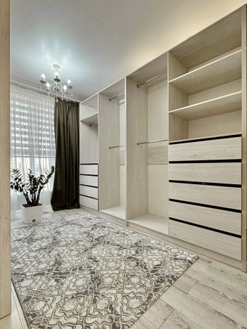 Купить двухкомнатную квартиру на улице Красная в Краснодаре. Вариант № 5317182, 3, площадь -  квм, цена 19500000 рублей